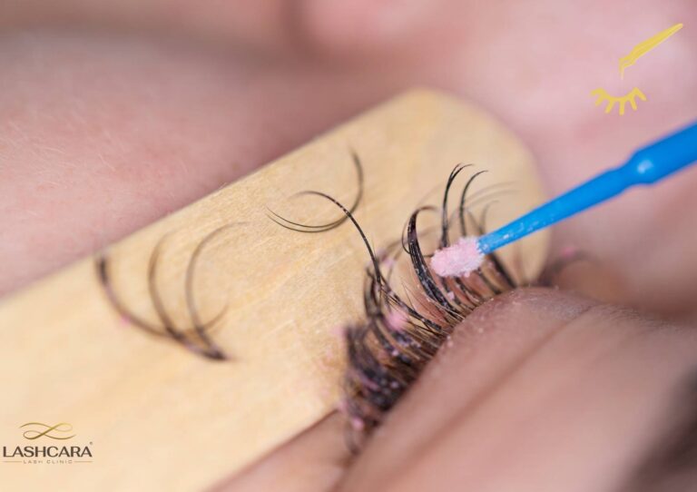 Lash extension refills and removal in Pune By lashcara